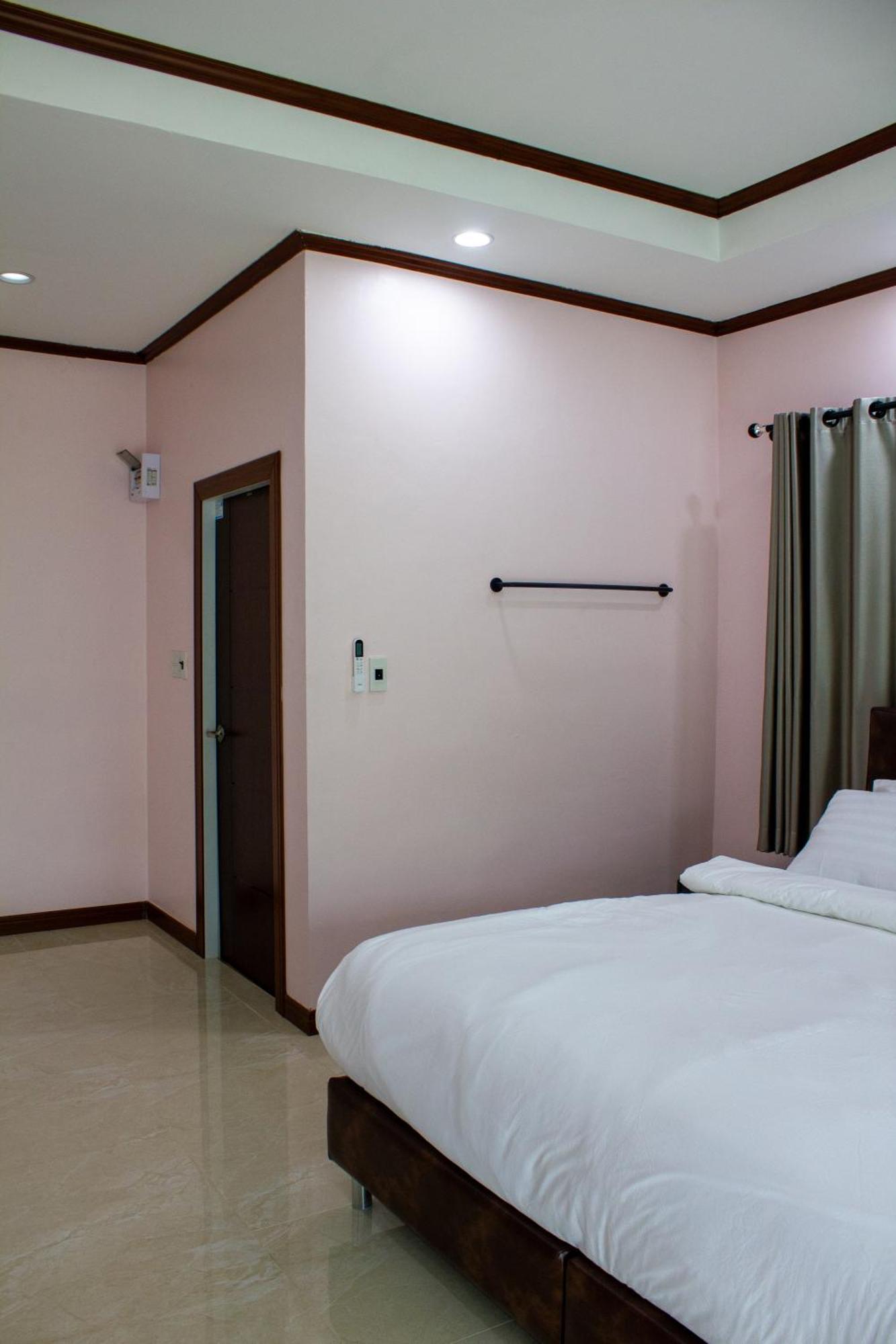 Jindarin Villas Pakchong Exterior photo