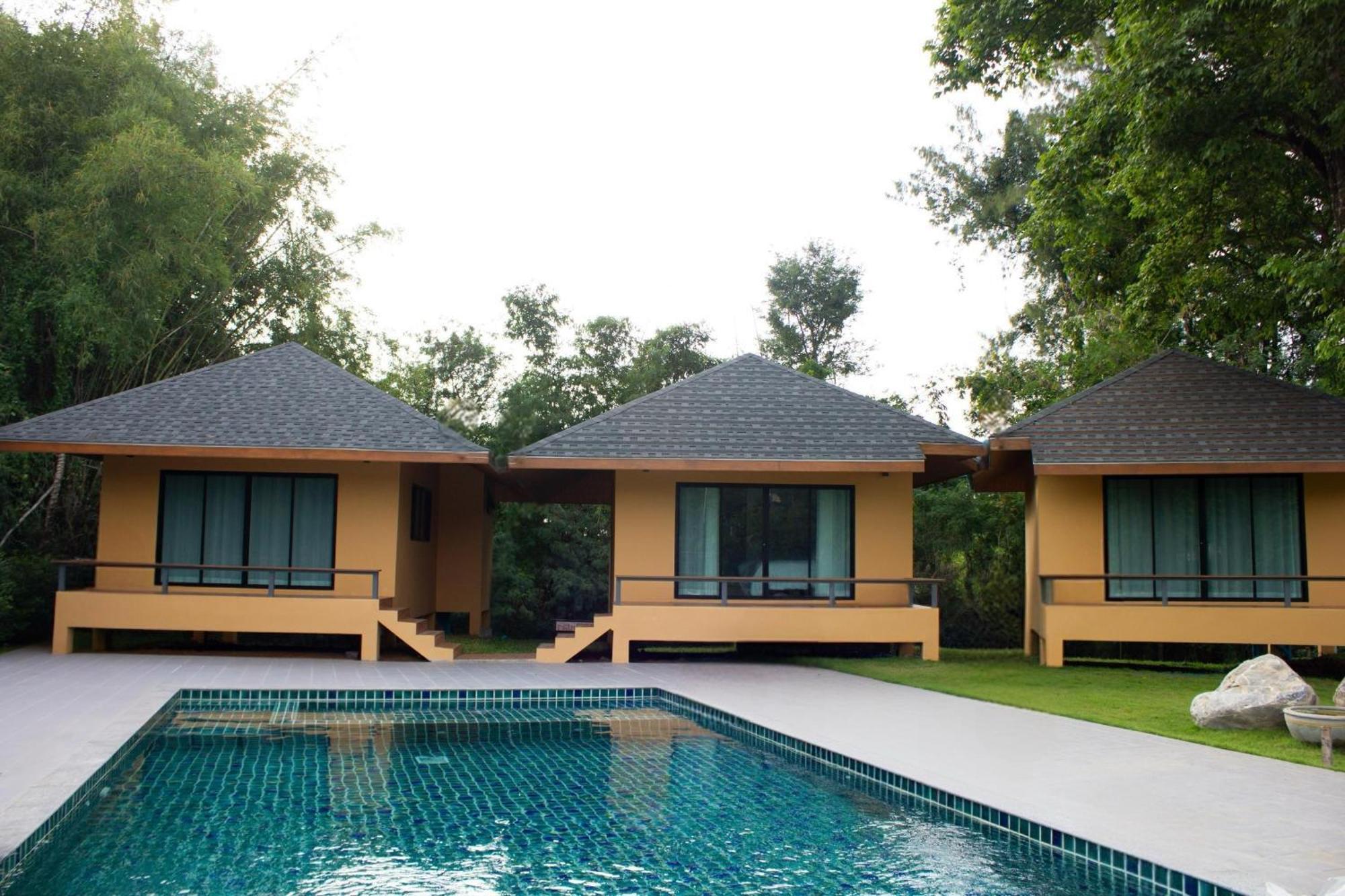 Jindarin Villas Pakchong Exterior photo