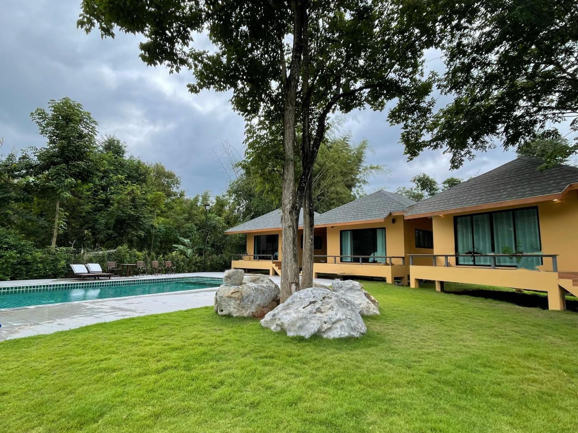 Jindarin Villas Pakchong Exterior photo