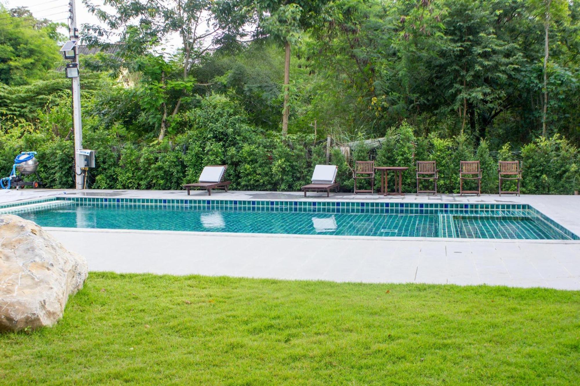 Jindarin Villas Pakchong Exterior photo